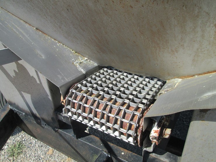 #29516-•-pull-type-fertilizer-buggy-image-18