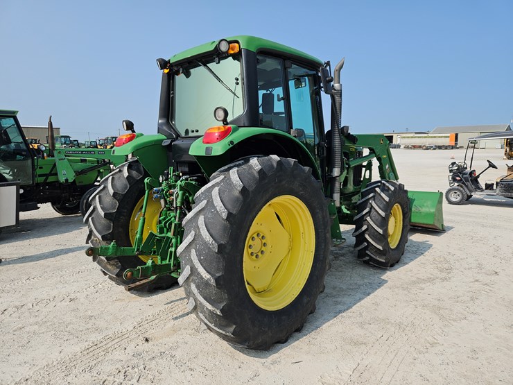 2011-john-deere-7230-image-21