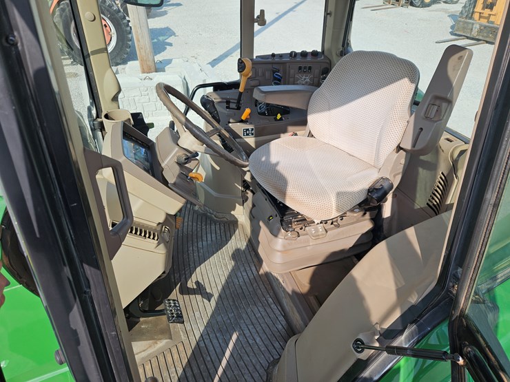 2018-john-deere-6120m-image-6