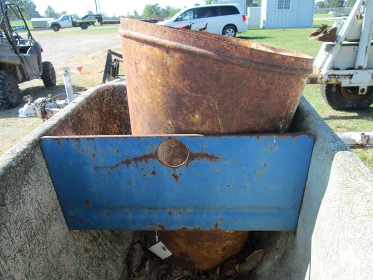 #29515-•-ford-2-row-planter-image-10