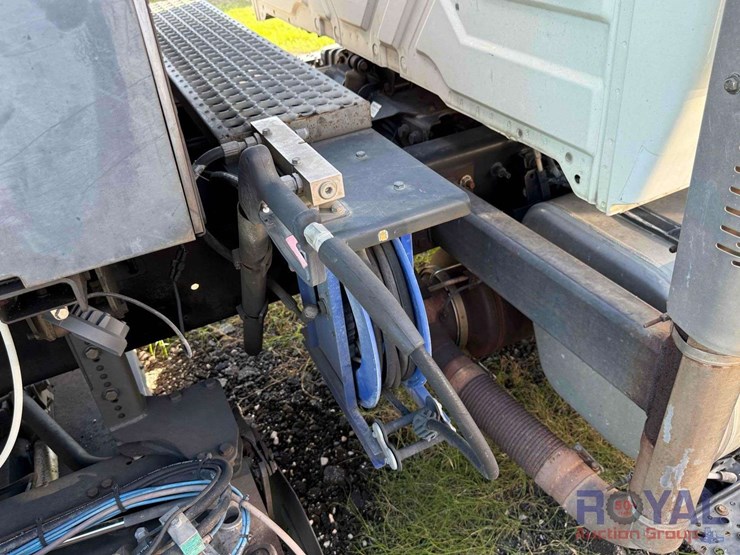 2015-international-durastar-4300-image-26