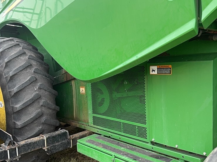2013-john-deere-s690-image-36