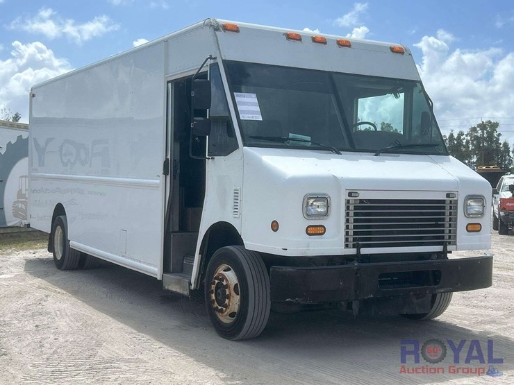2014-freightliner-mt55-image-2