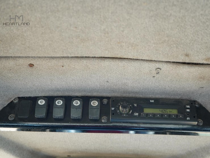 2007-caterpillar-d6n-lgp-image-19