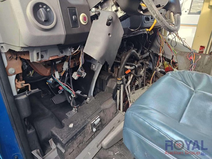 2016-ford-e450-image-23