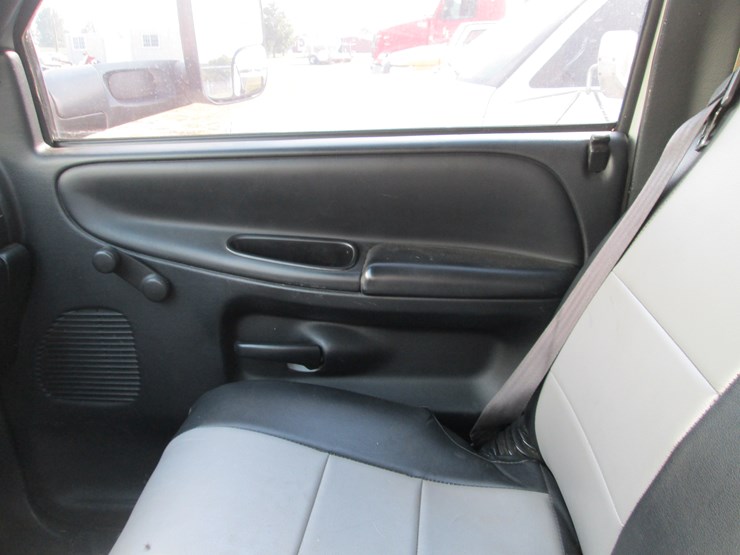 1997-dodge-3500-image-26