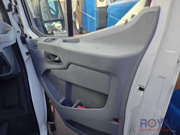 2017-ford-transit-image-18