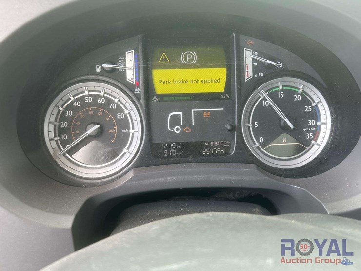 2016-kenworth-k270-image-22