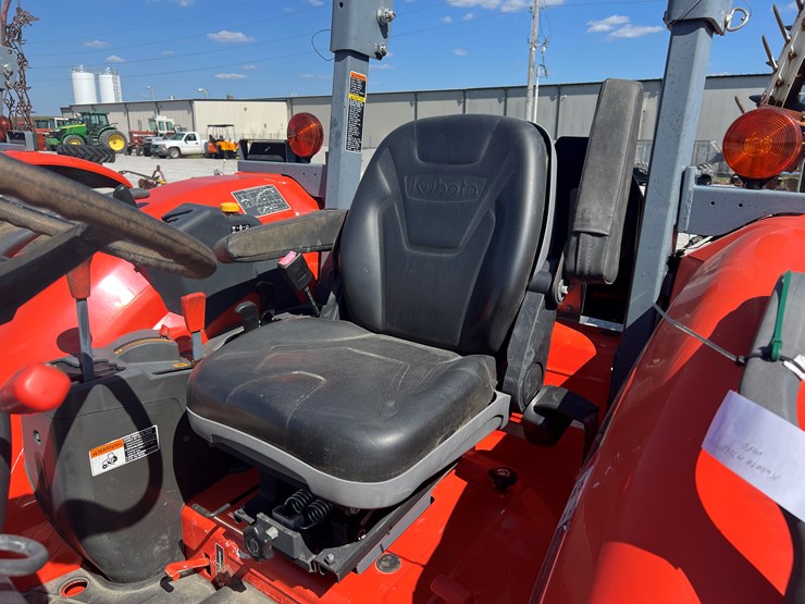 2020-kubota-m7060-image-5