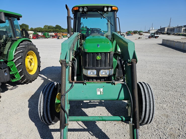 2004-john-deere-7220-image-4