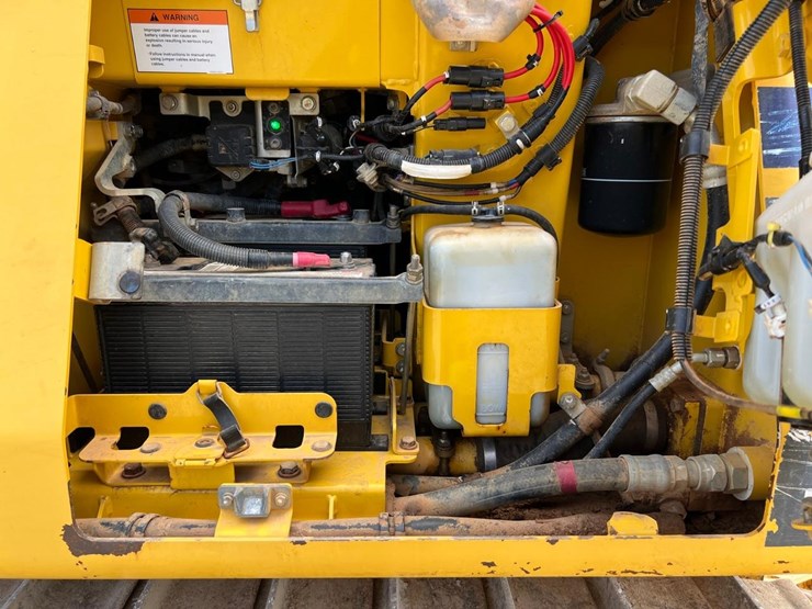 2017-komatsu-d51px-24-image-17