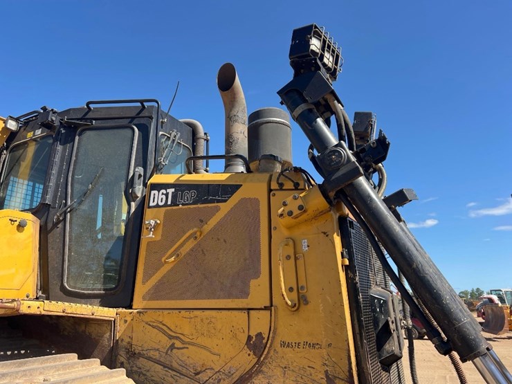 2018-caterpillar-d6t-lgp-image-23