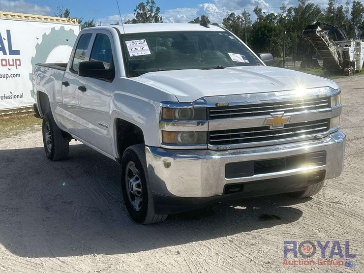 2015-chevrolet-silverado-image-2