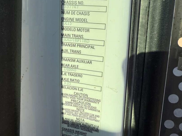 2024-kenworth-t880-image-13
