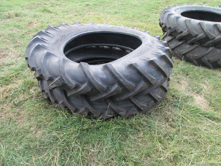 #29233-•-lot-of-(2)-unused-carlisle-18.4-38-tractor-tires-image-1
