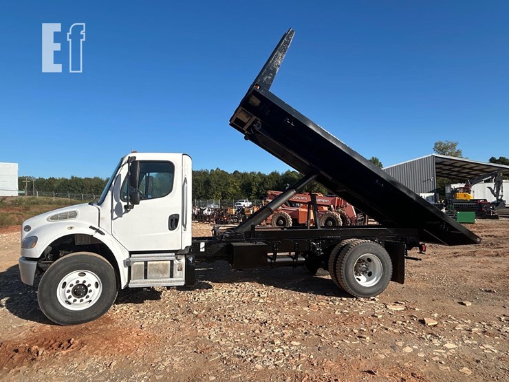 2018-freightliner-business-class-m2-106-image-36
