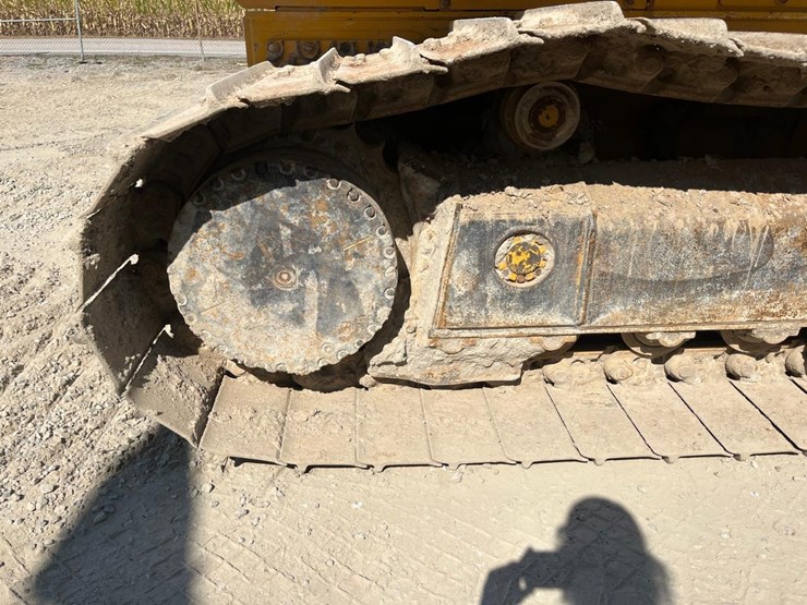 2021-deere-750l-image-17