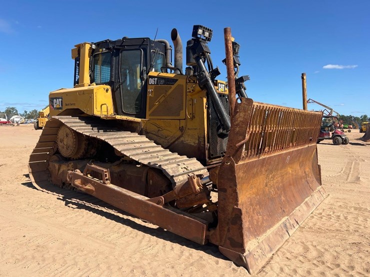 2018-caterpillar-d6t-lgp-image-6