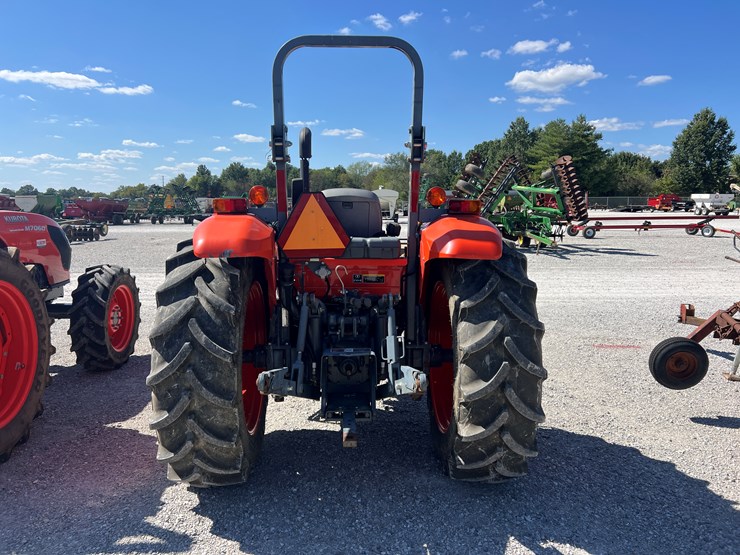 2020-kubota-m7060-image-12
