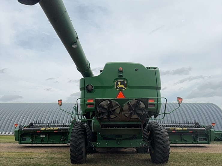 2013-john-deere-s690-image-30