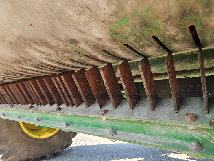 2005-john-deere-9860-sts-image-24