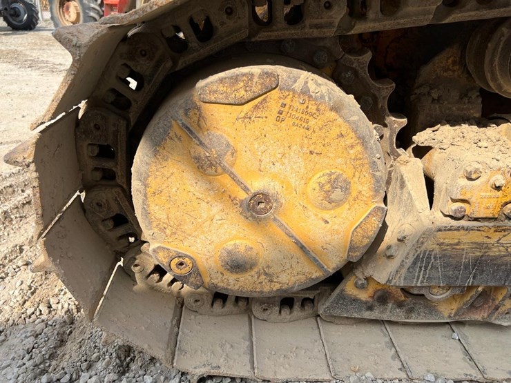 deere-750c-image-22