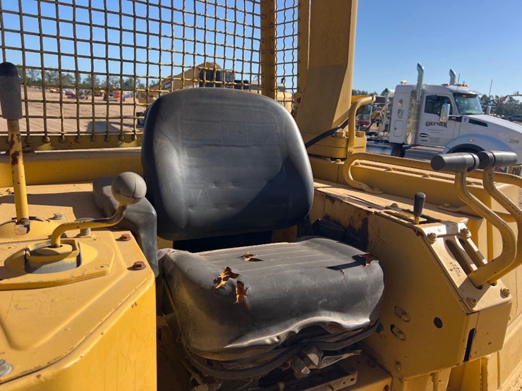 1986-caterpillar-d6h-image-30