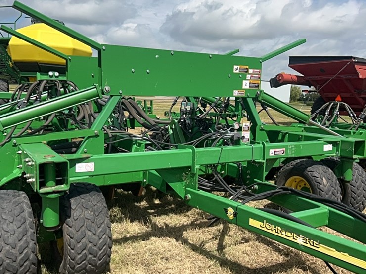 john-deere-1890-image-22