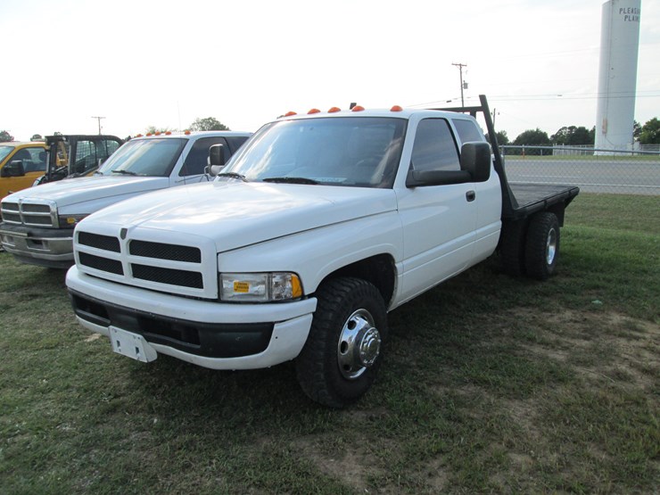 1997-dodge-3500-image-1
