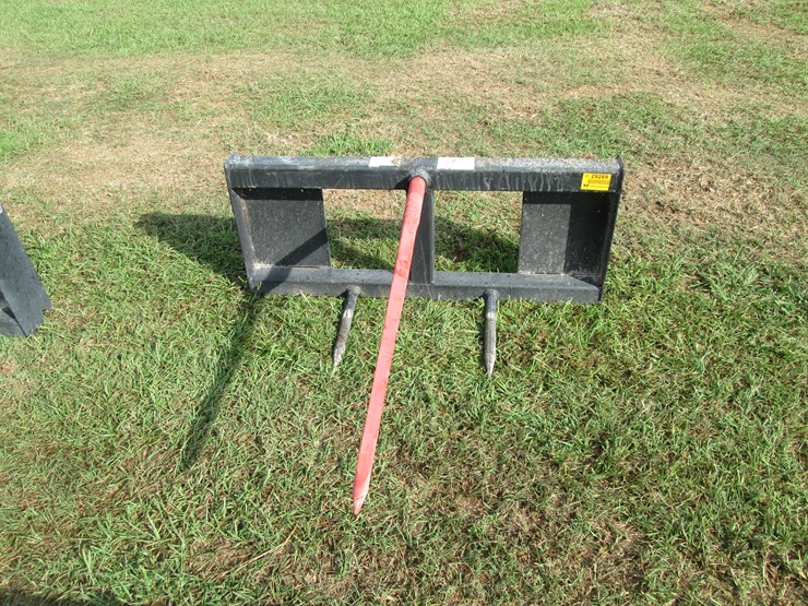#29289-•-bad-boy-skid-steer-hay-fork-bbfh804220043-image-1