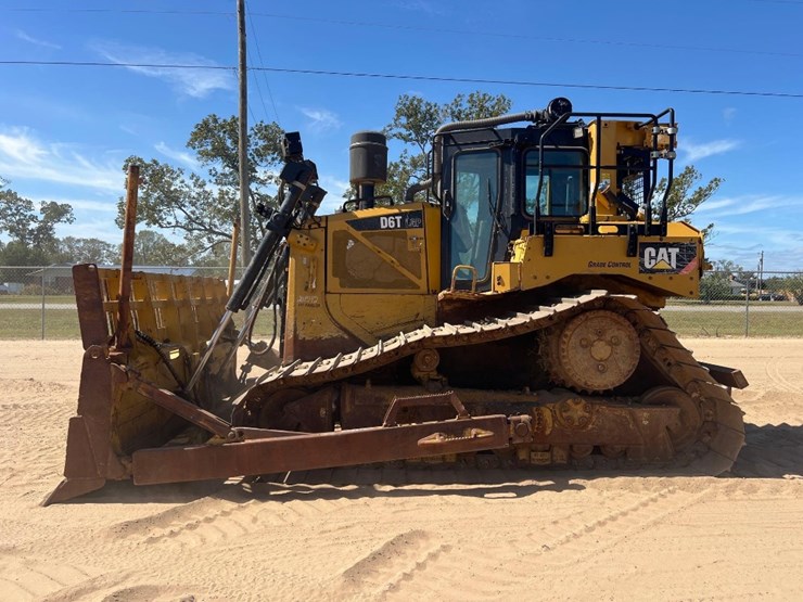 2018-caterpillar-d6t-lgp-image-1