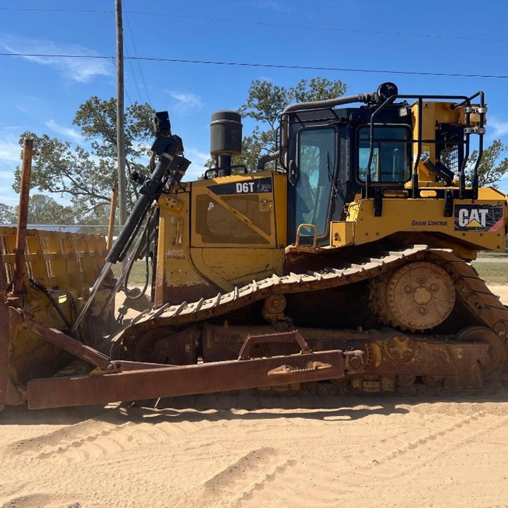 2018 CATERPILLAR D6T LGP