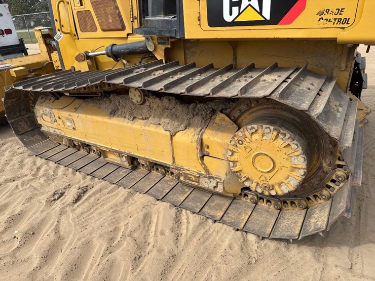 2016-caterpillar-d3k2-lgp-image-9