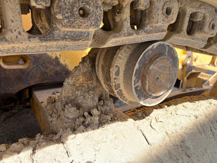 deere-750c-image-25