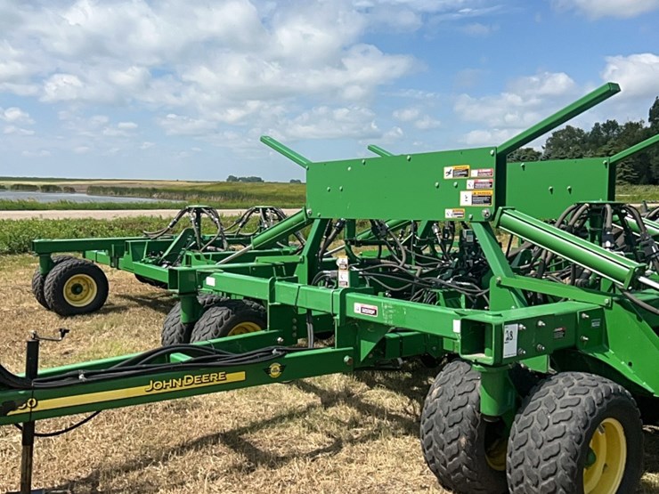 john-deere-1890-image-31