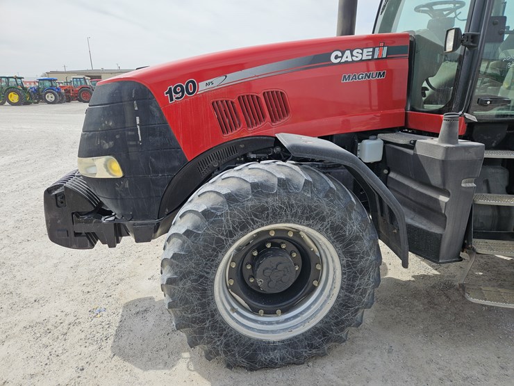 2010-case-ih-magnum-190-image-22