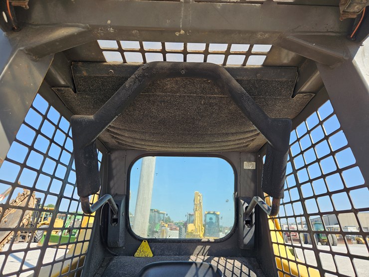 #203389-•-2000-gehl-sl5635-ii-skid-steer-image-8