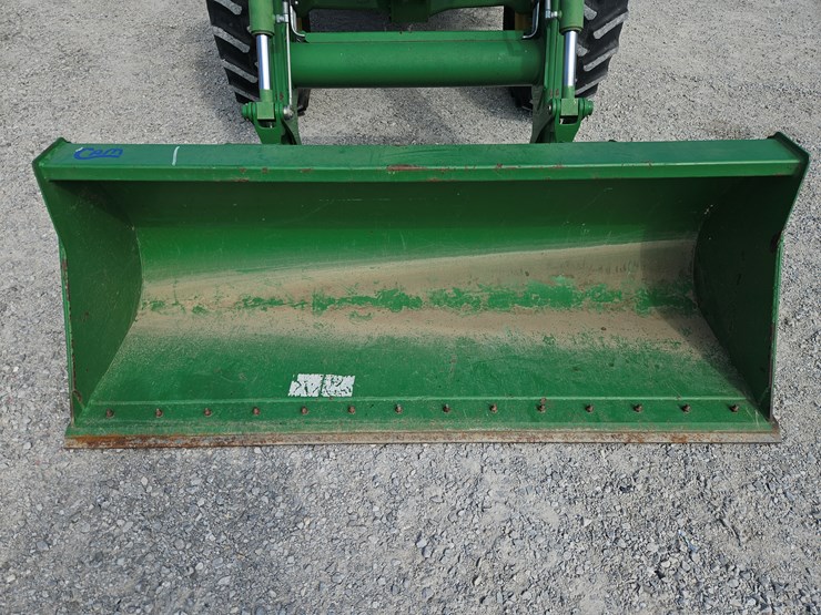 2010-john-deere-6115d-image-3