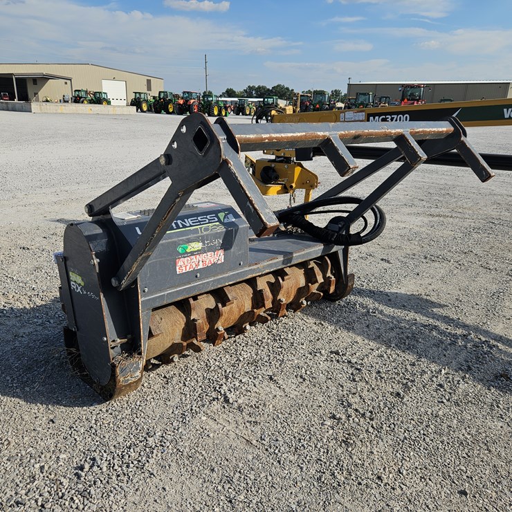 #203693 • Loftness 61BSH Mulcher