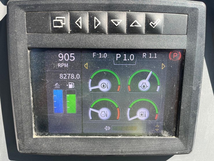 2021-deere-750l-image-25