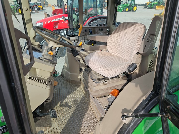 2019-john-deere-6110m-image-6