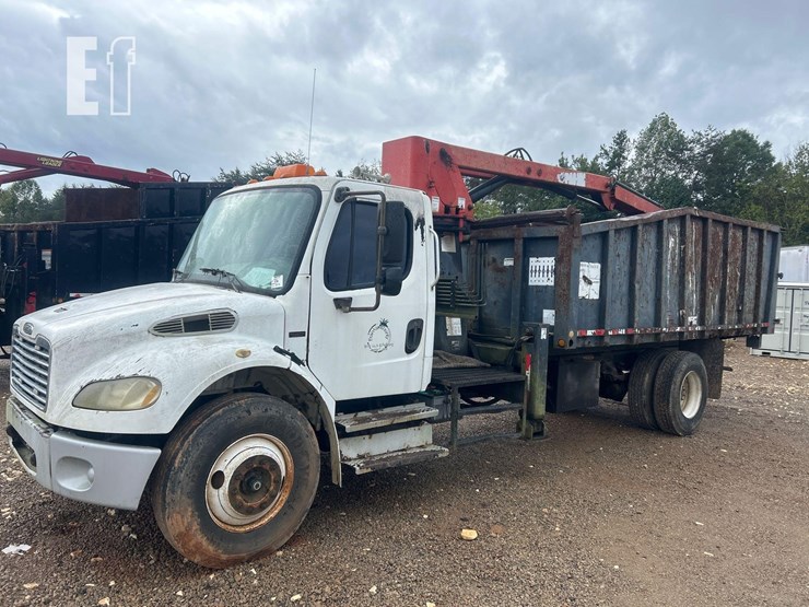 2003-freightliner-business-class-m2-106-image-1