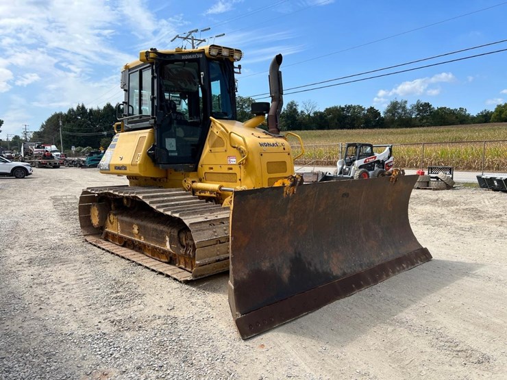 2017-komatsu-d51px-24-image-7