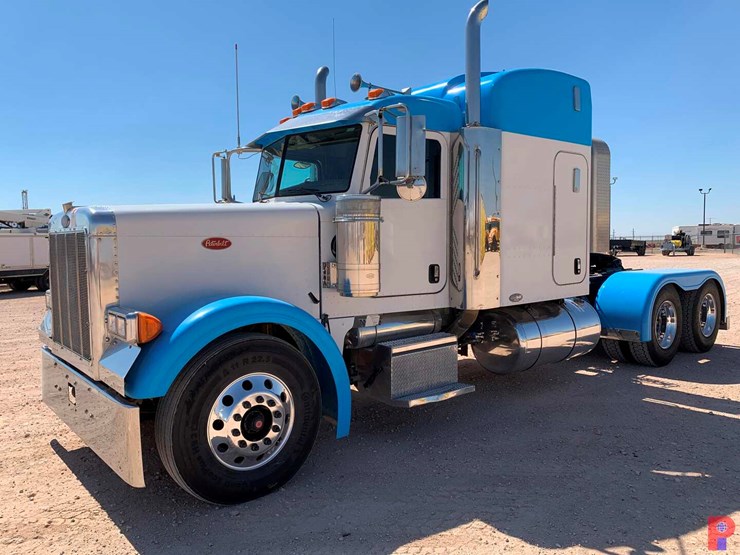 2007-peterbilt-379-image-2
