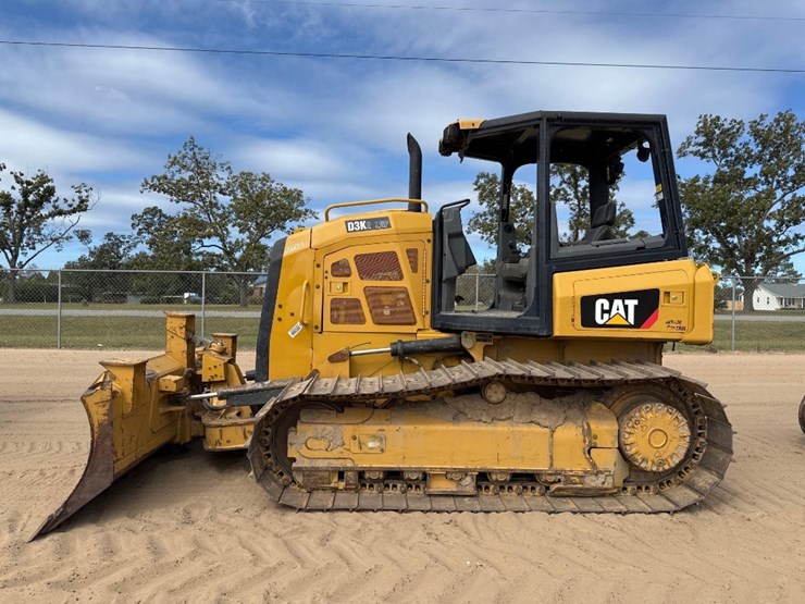 2016-caterpillar-d3k2-lgp-image-1