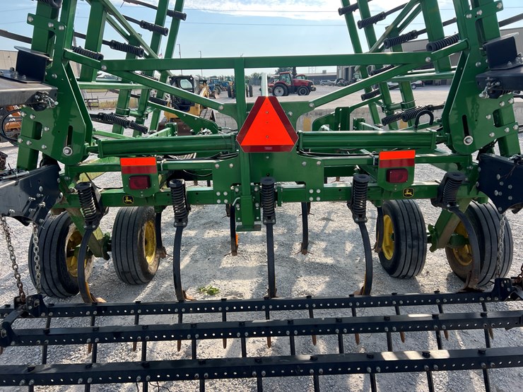 2018-john-deere-2018-image-8
