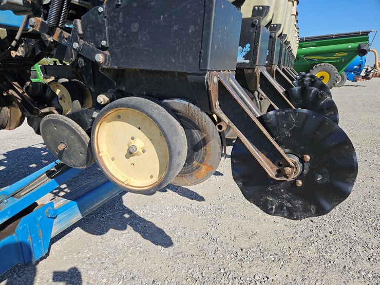 kinze-2600-image-4