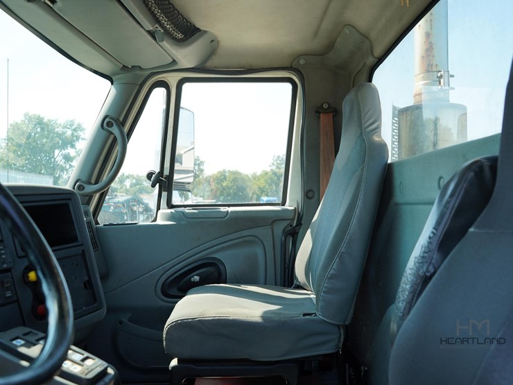 2007-international-transtar-8600-image-12
