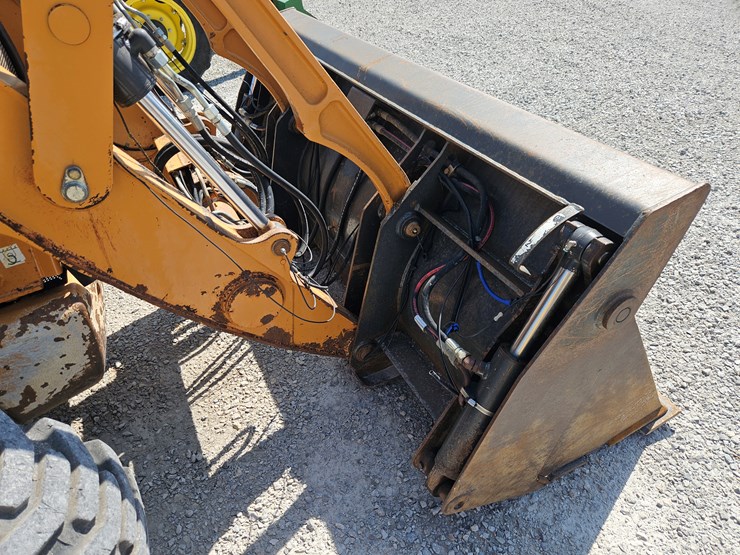 2016-case-590sn-image-25