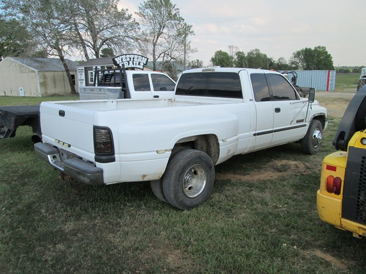 1998-dodge-3500-image-3